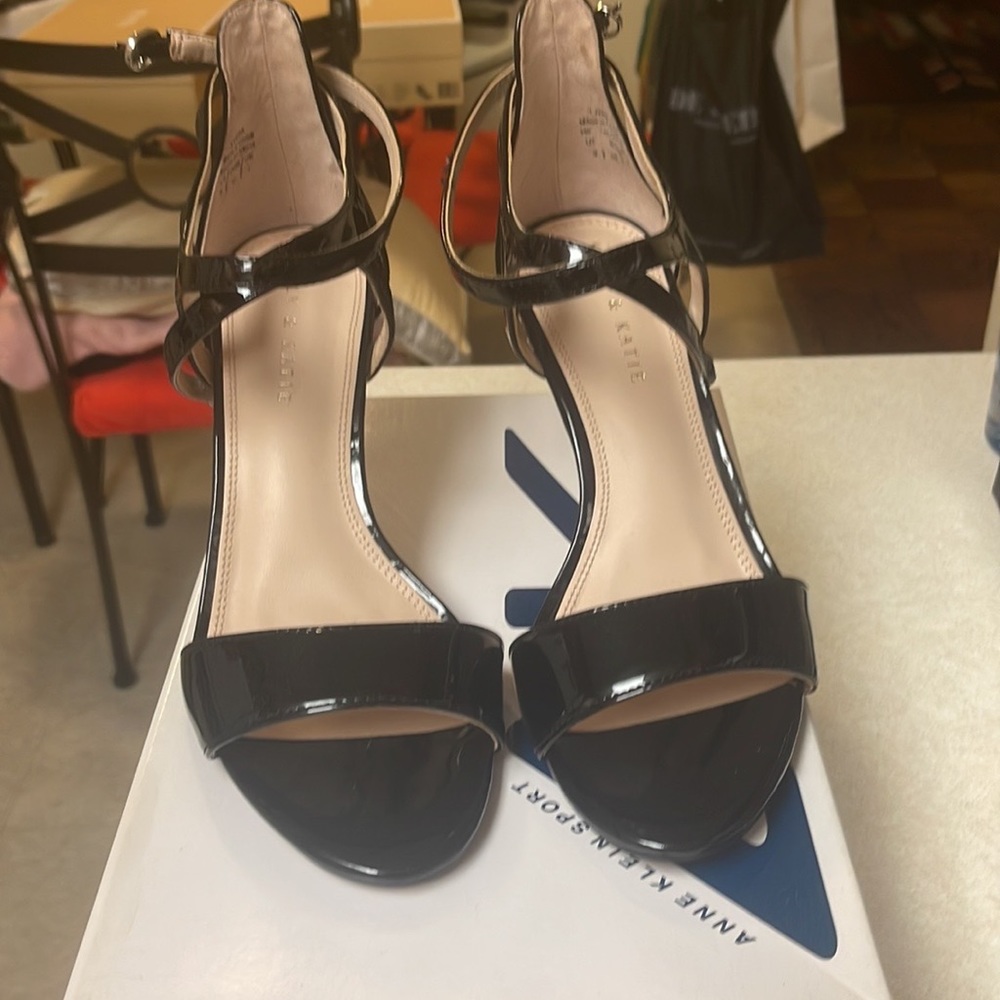 Women sandal - new